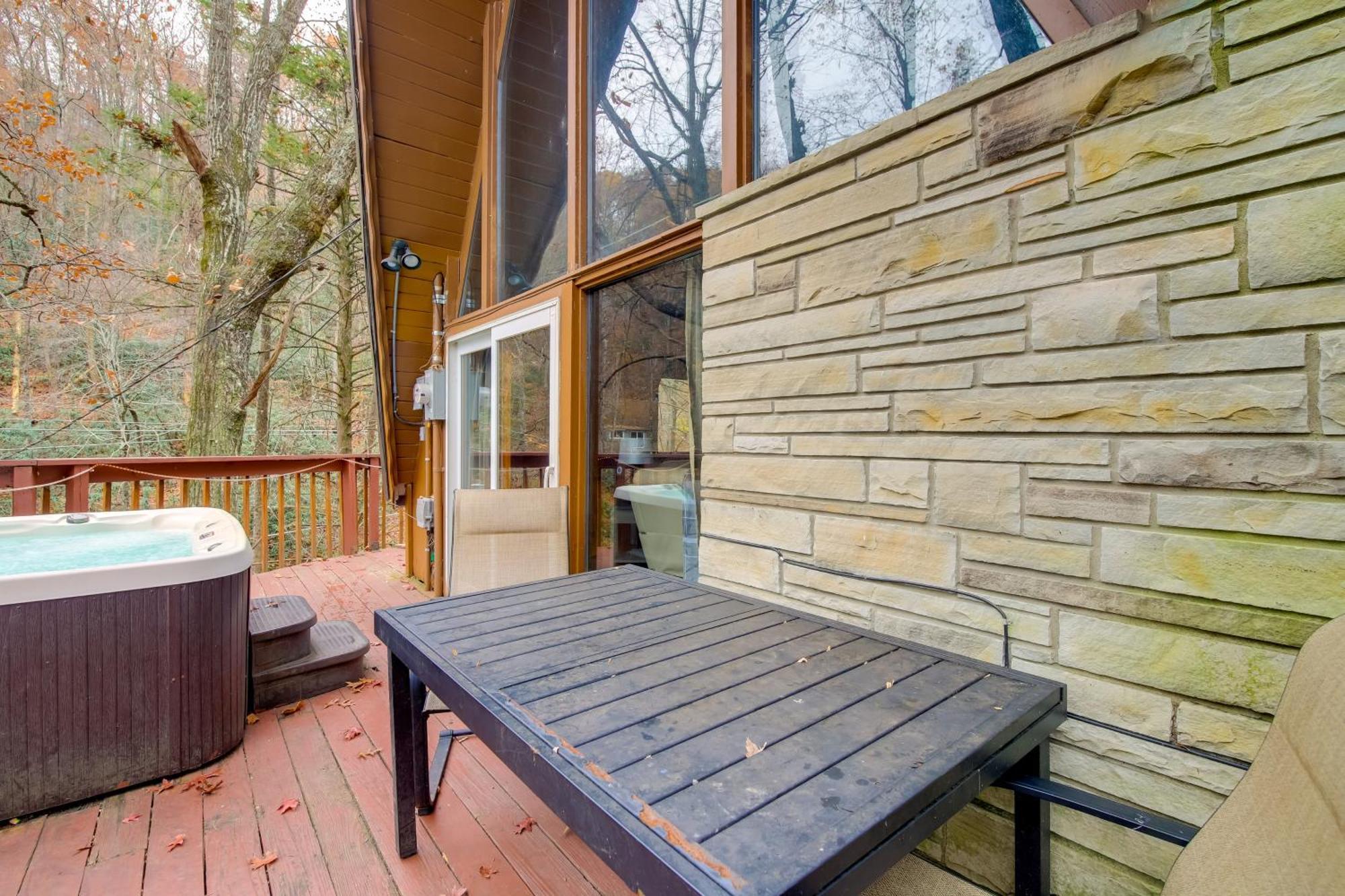 Gatlinburg A-Frame Home With Hot Tub Near Parkway Exteriör bild