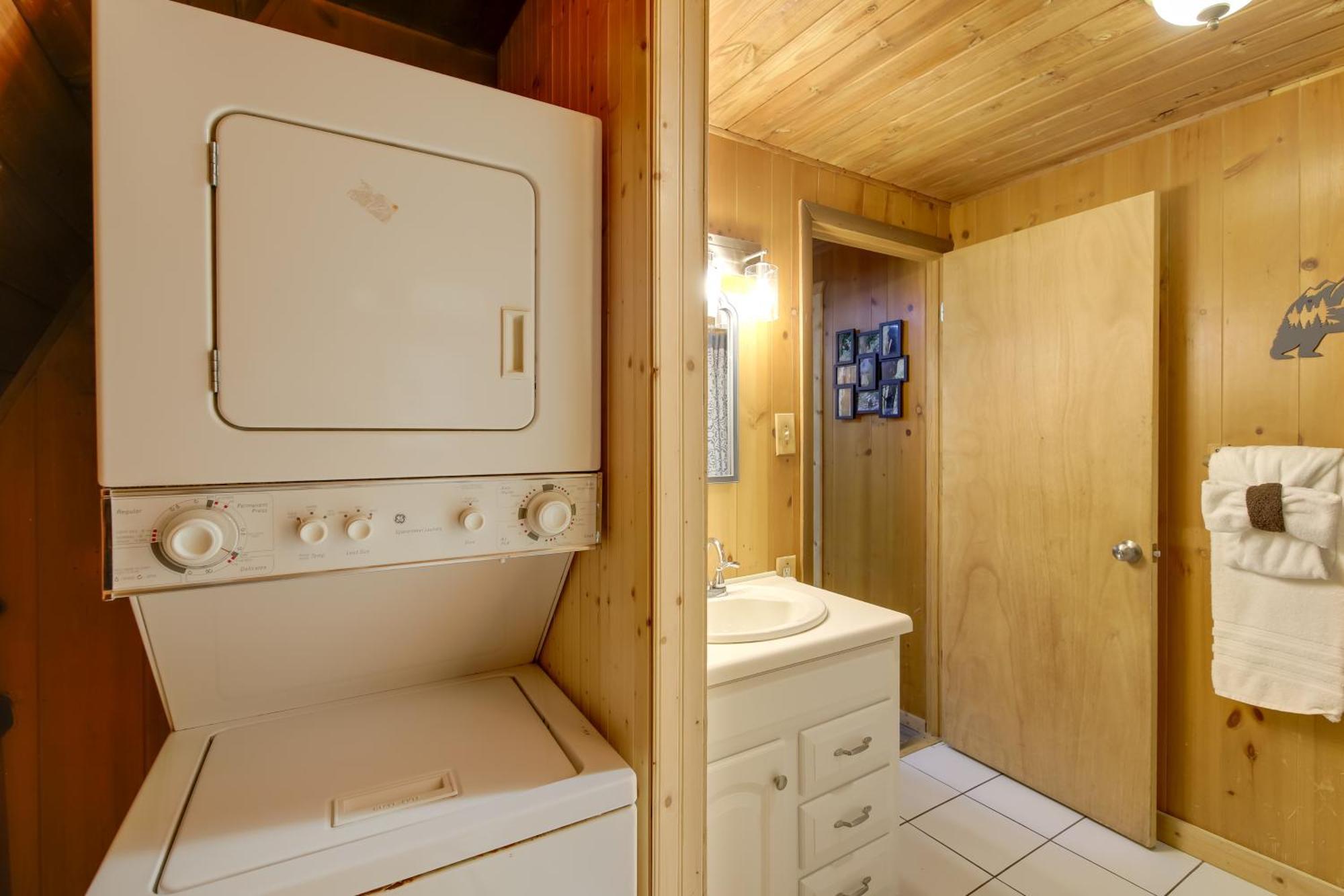 Gatlinburg A-Frame Home With Hot Tub Near Parkway Exteriör bild