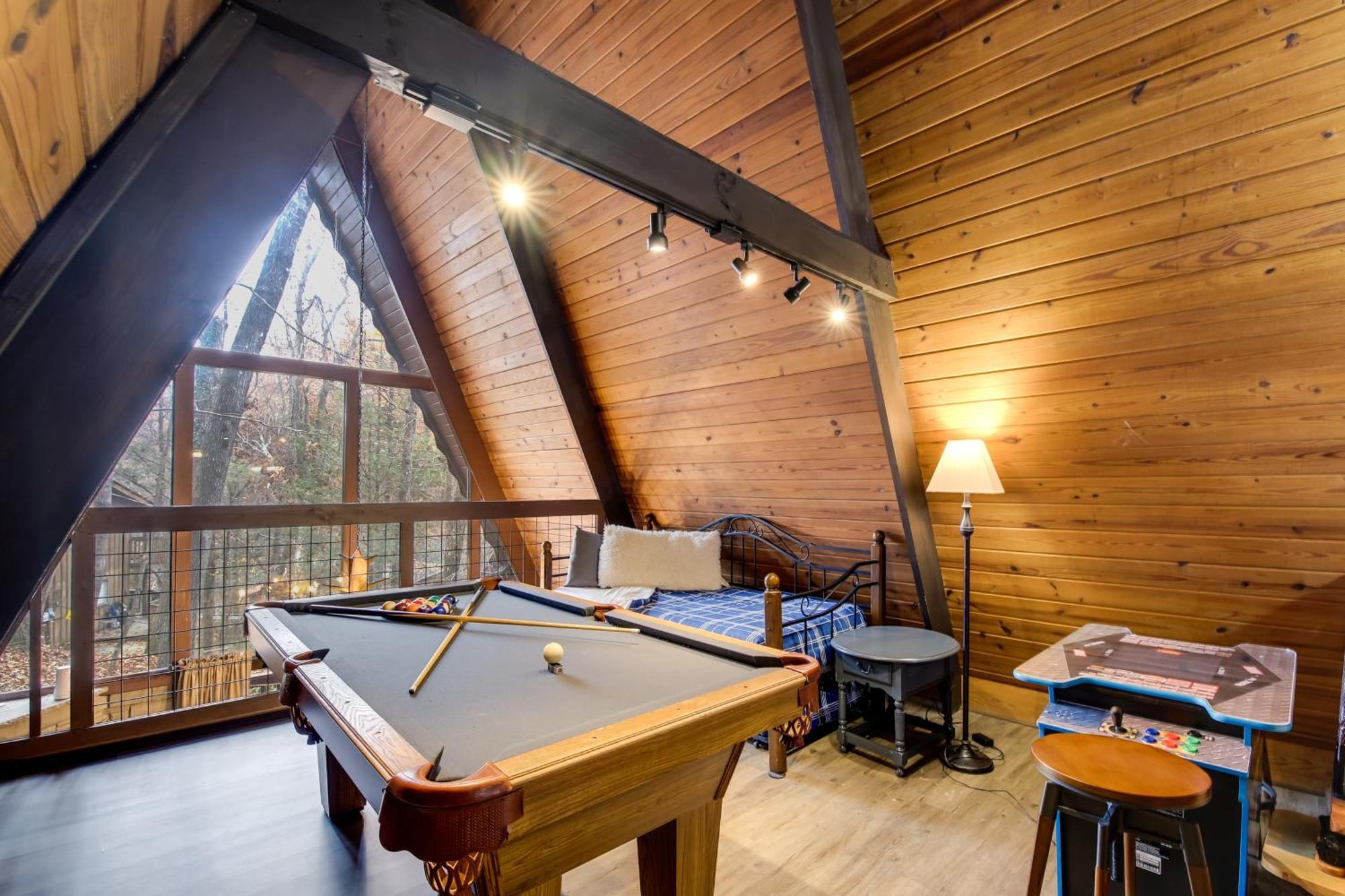 Gatlinburg A-Frame Home With Hot Tub Near Parkway Exteriör bild