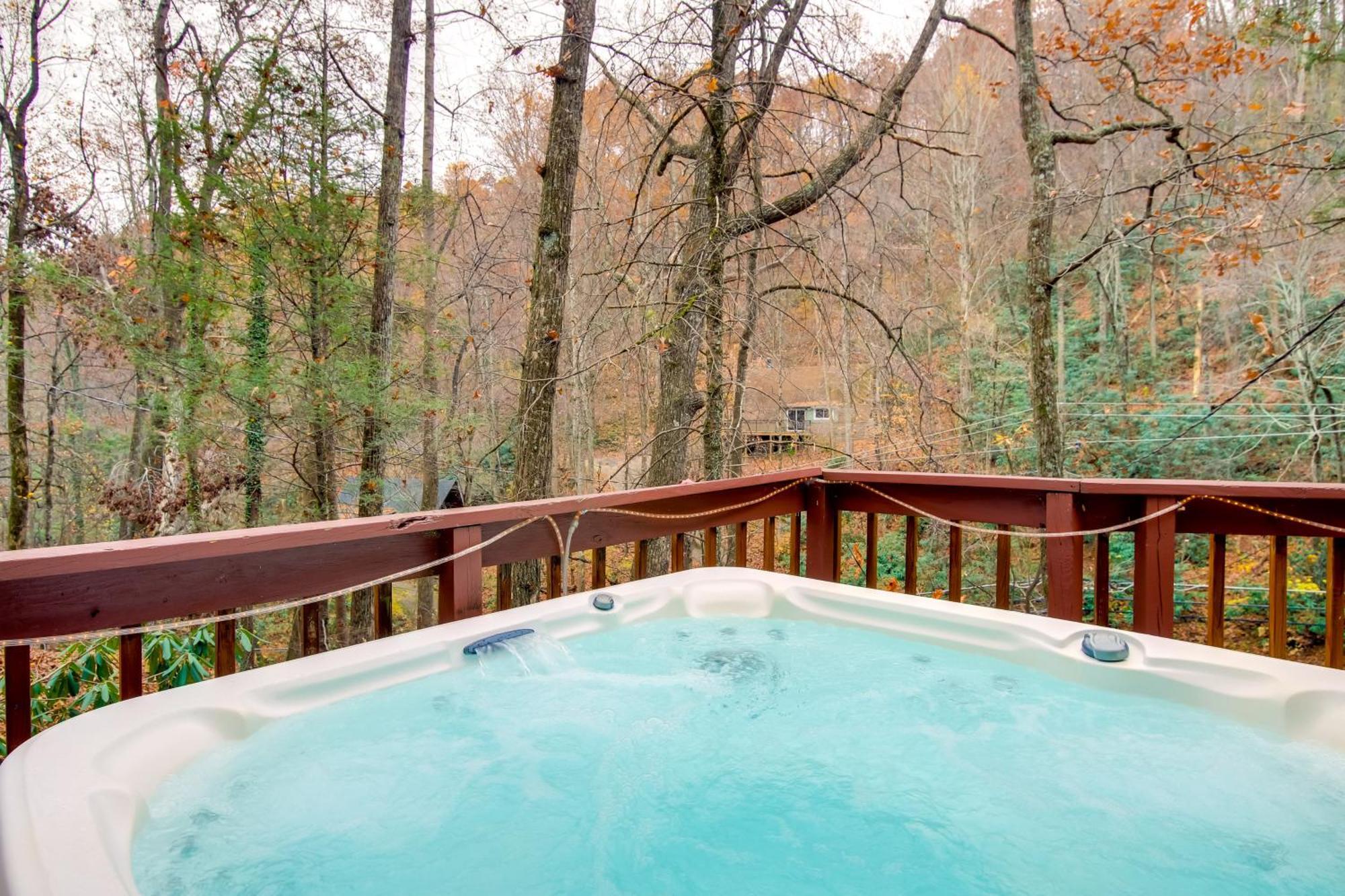 Gatlinburg A-Frame Home With Hot Tub Near Parkway Exteriör bild